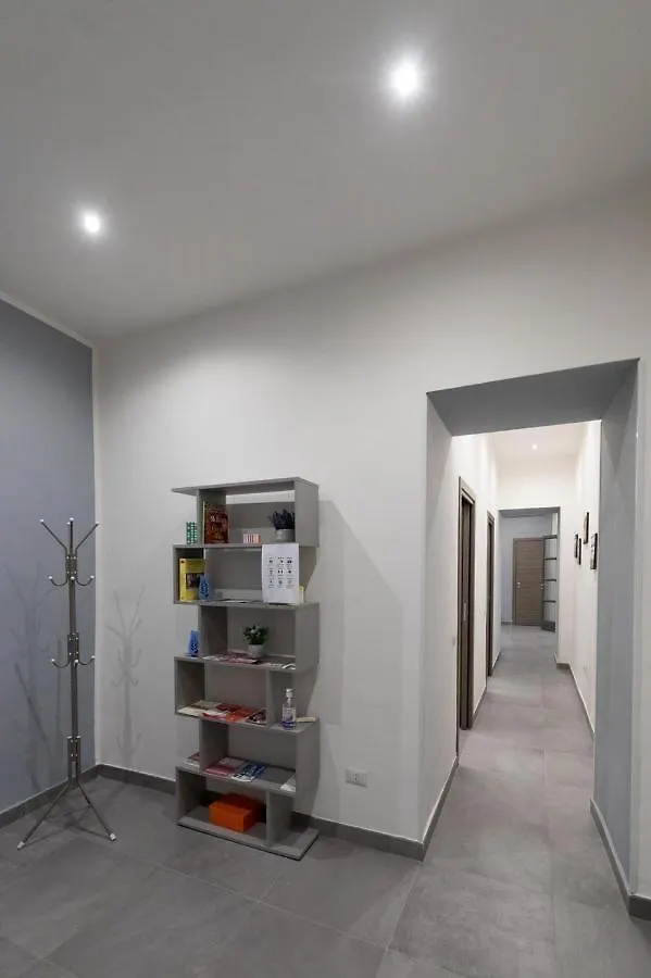 Dante Square Apartment Naples 0*,